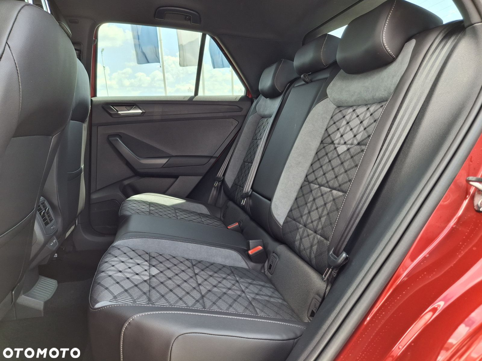 Volkswagen T-Roc 1.5 TSI R-Line DSG - 15