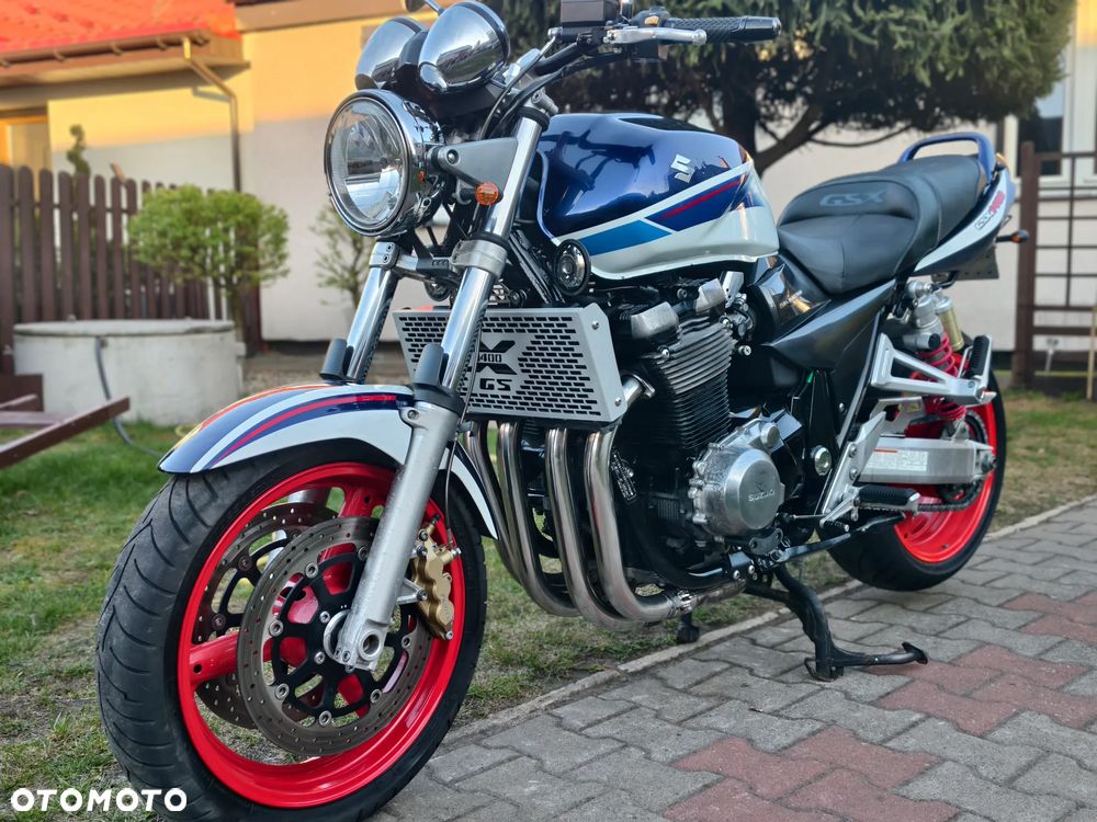 Suzuki GSX - 19