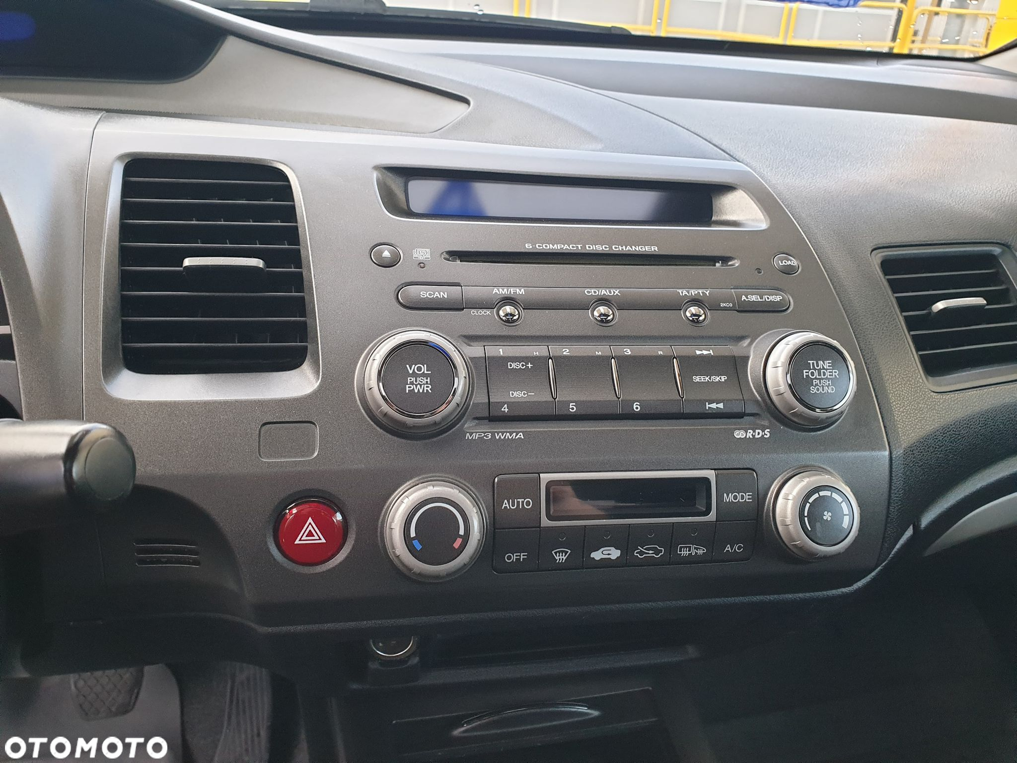 Honda Civic 1.8 Executive - 16
