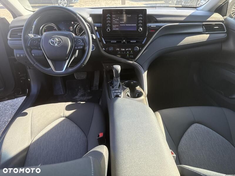 Toyota Camry 2.5 Hybrid Comfort CVT - 22
