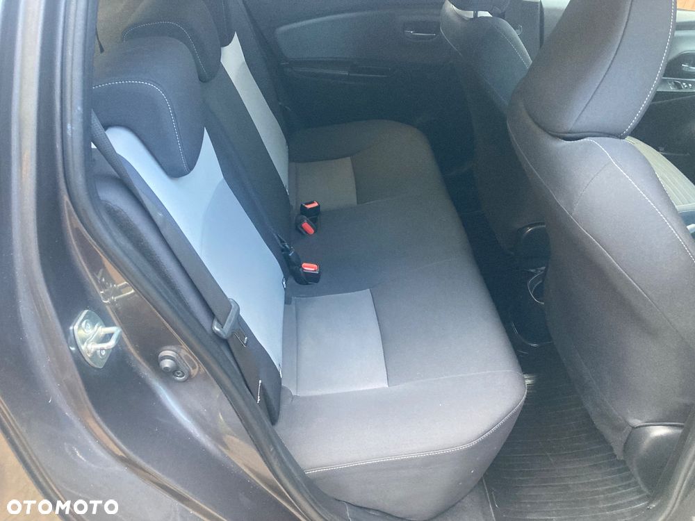 Toyota Yaris 1.5 Premium - 10