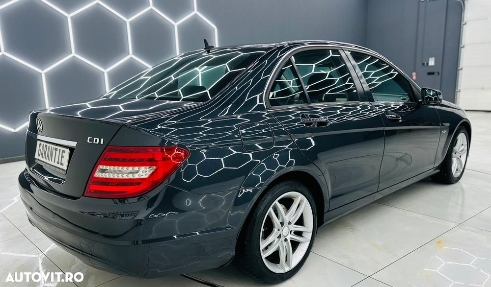 Mercedes-Benz C 220 CDI 7G-TRONIC Avantgarde Edition - 4