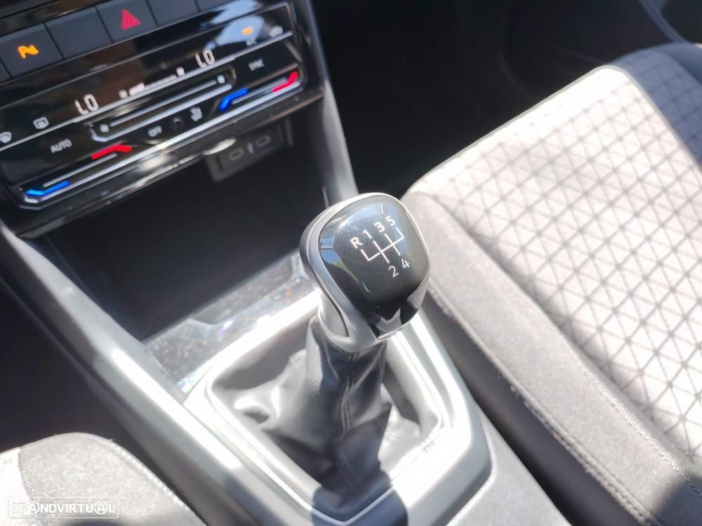 VW T-Cross 1.0 TSI BlackStyle - 27