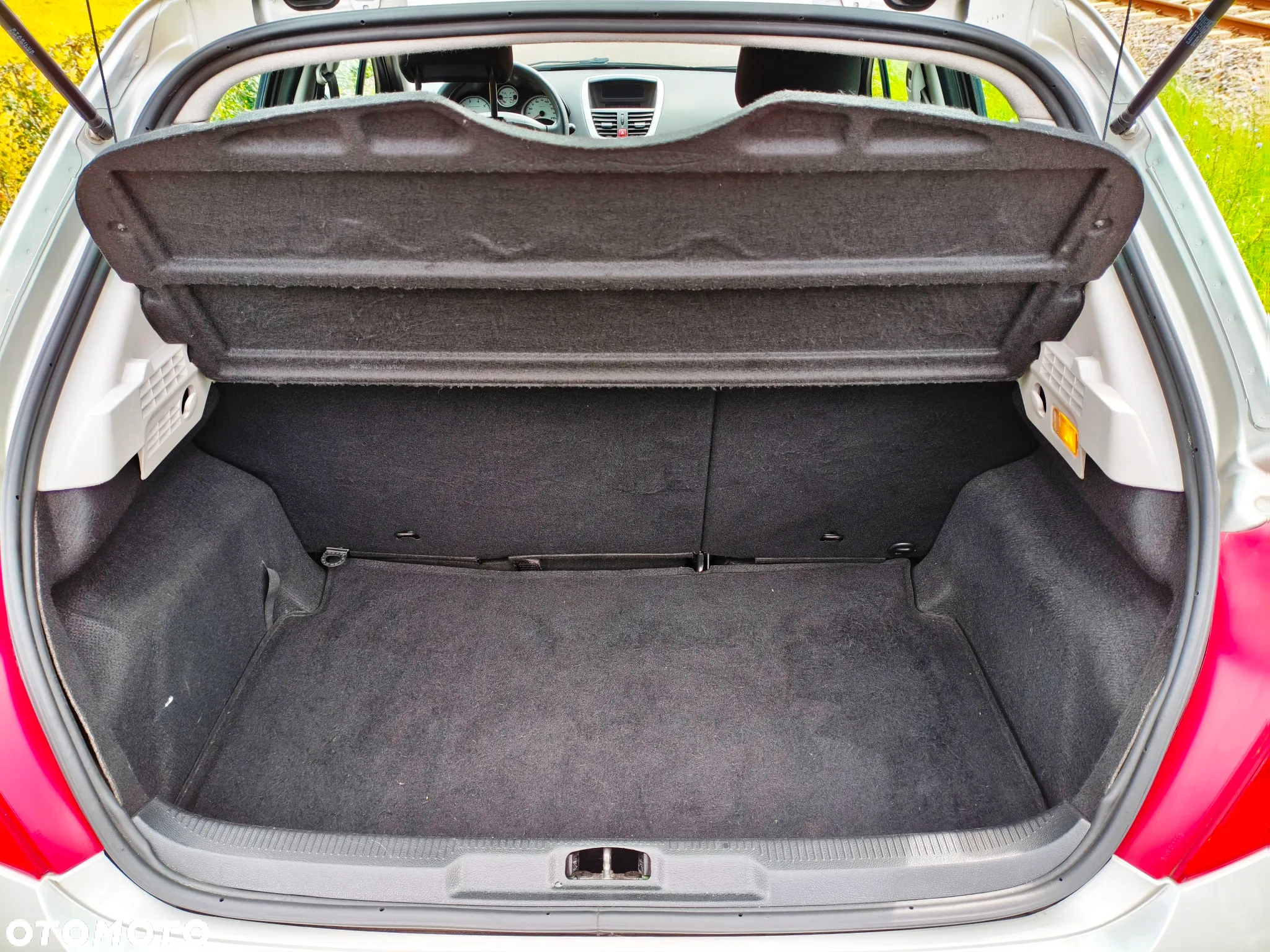 Peugeot 207 - 17
