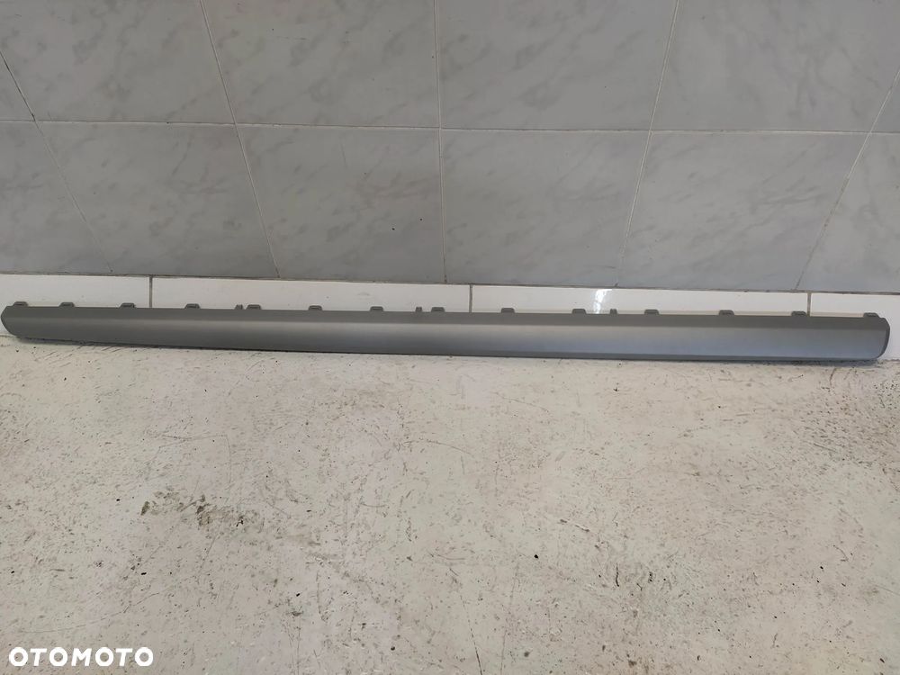 FORD FIESTA MK8 LISTWA PROGOWA PRAWA PRÓG NOWA ORYGINAŁ - 2