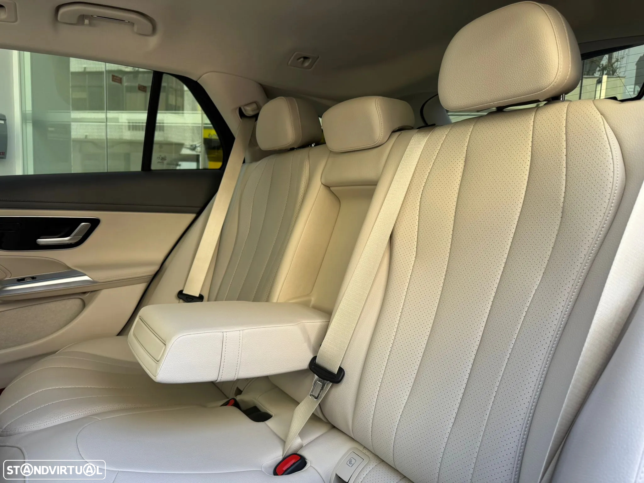 Mercedes-Benz E 300 de 4Matic All-Terrain - 8