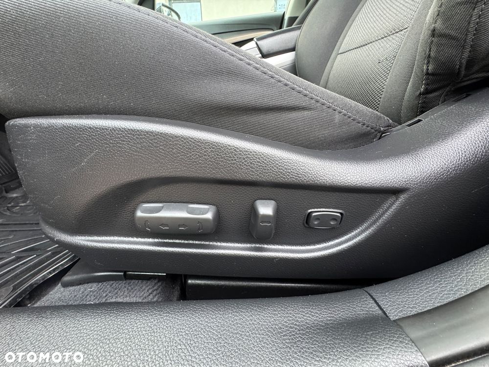 Hyundai i40 Kombi blue 1.6 Family+ - 21