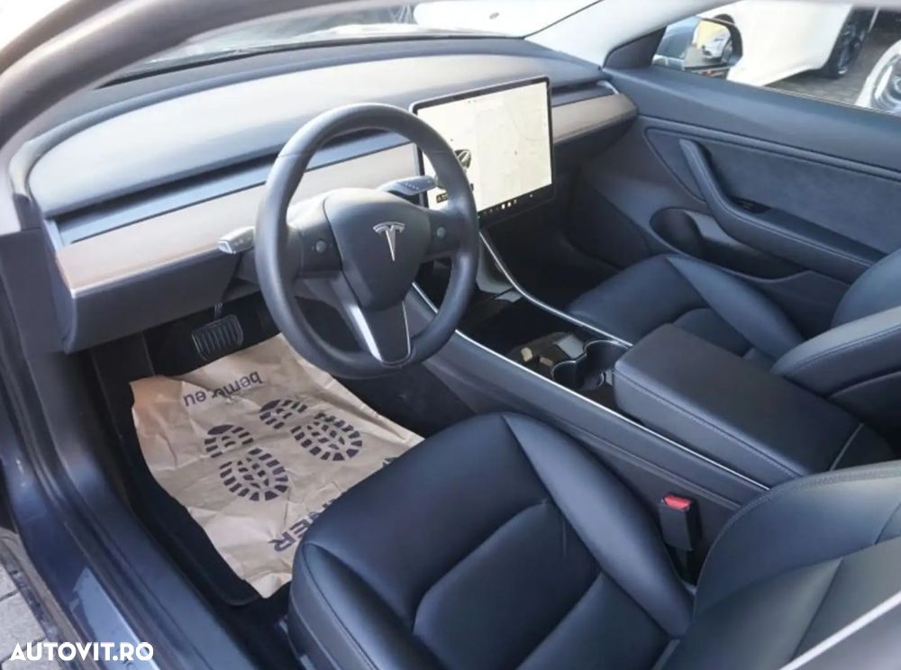 Tesla Model 3 Long Range - 6