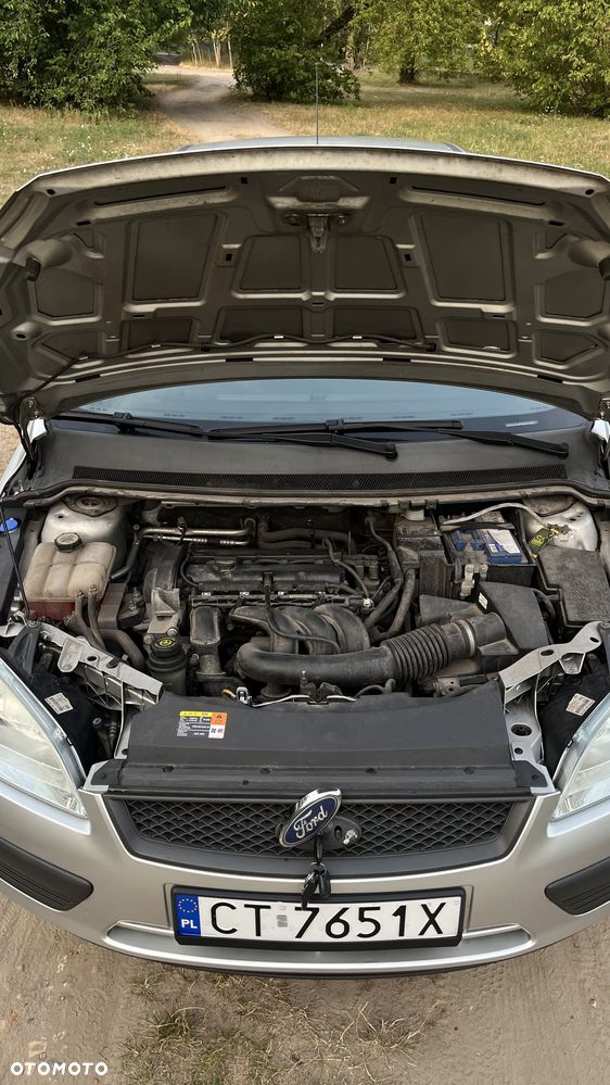 Ford Focus 1.6 16V Ambiente - 18