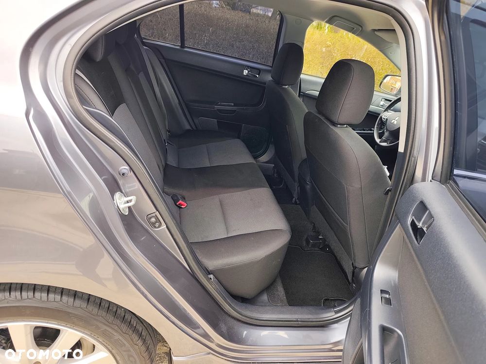 Mitsubishi Lancer 1.8 Intense - 13