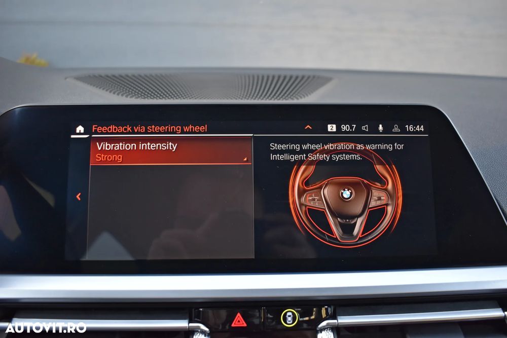 BMW Seria 3 330i Aut. Edition Luxury Line Purity - 25