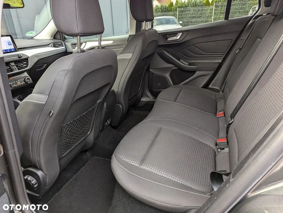 Ford Focus 1.5 EcoBlue Start-Stopp-System TITANIUM - 27