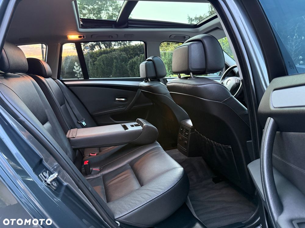 BMW Seria 5 523i Edition Exclusive - 27