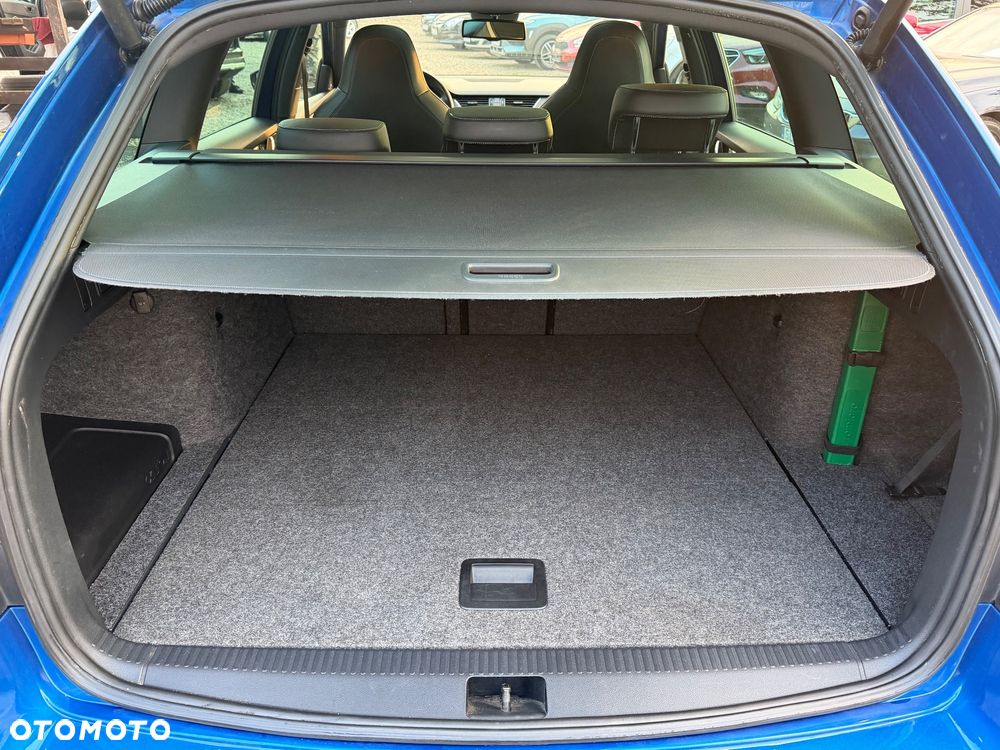 Skoda Octavia 2.0 TDI DSG RS - 27