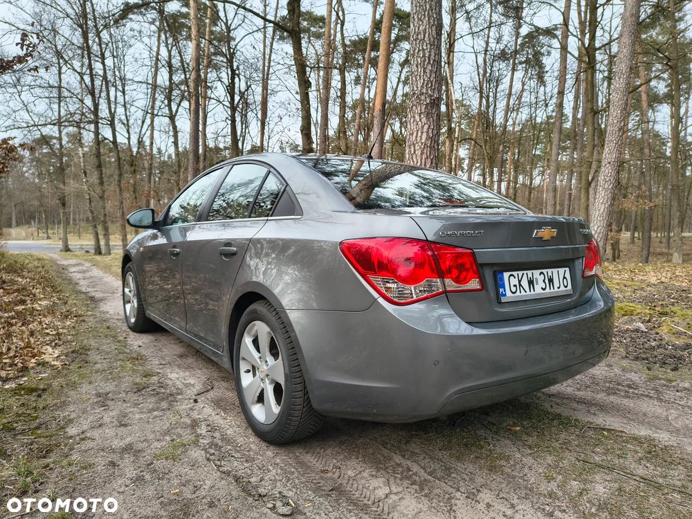 Chevrolet Cruze 1.8 LT+ - 6