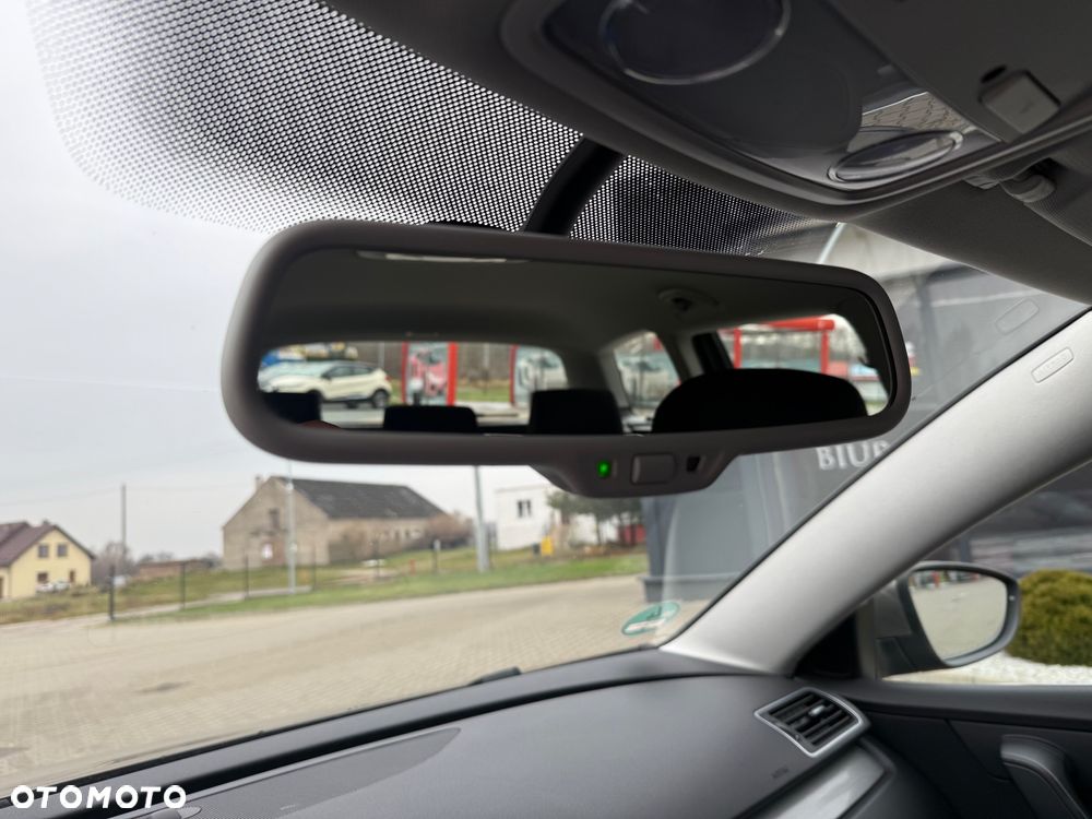 Volkswagen Passat ver-1-4-tsi-bmt-comfortline - 23