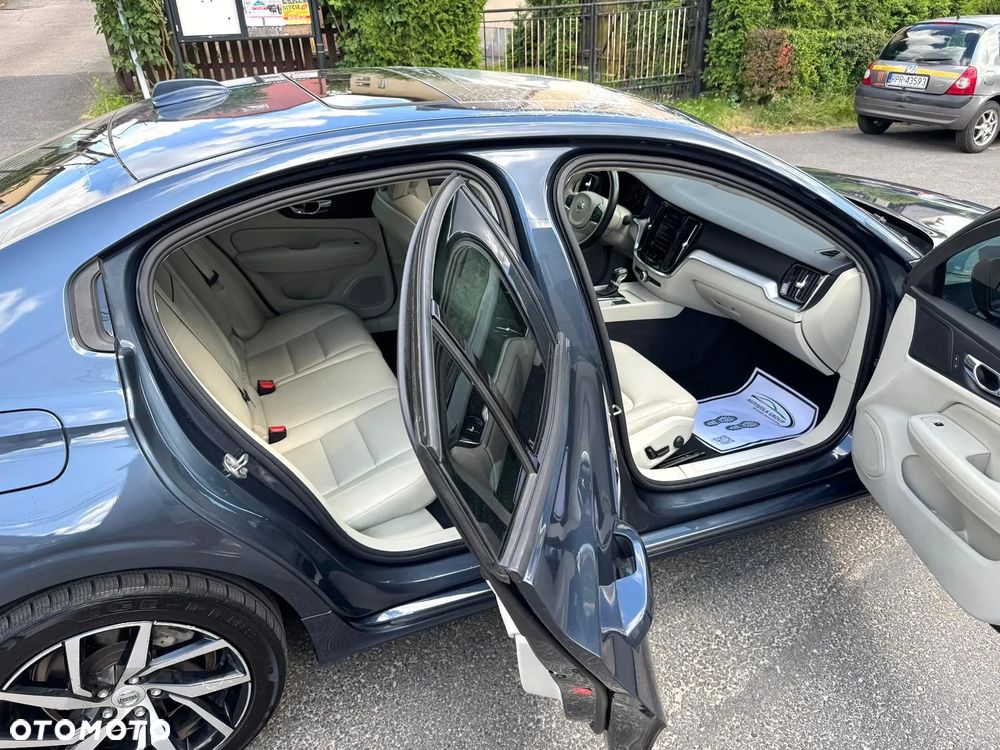 Volvo S60 T6 AWD Momentum Pro - 11