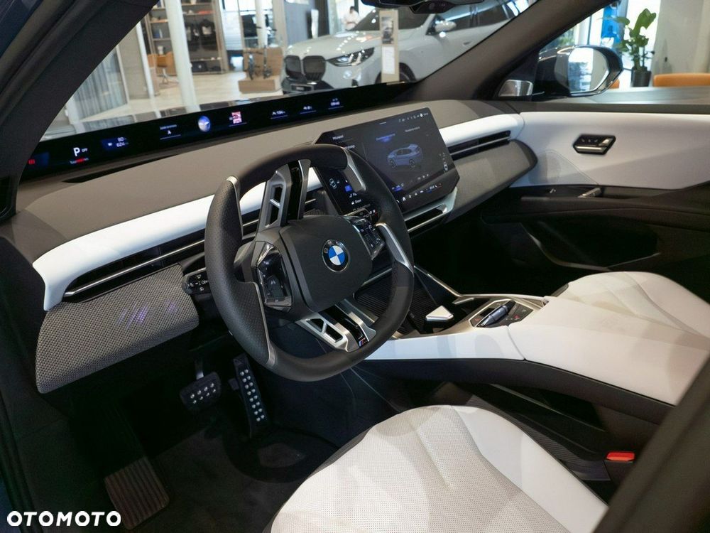 BMW iX3 - 17