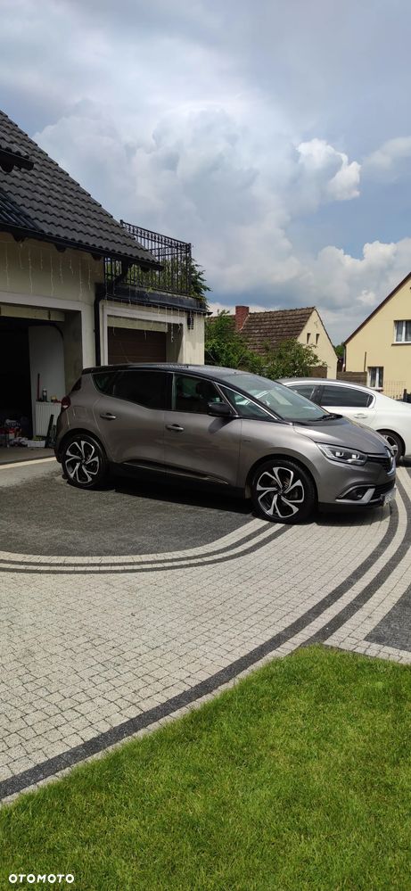 Renault Scenic - 1