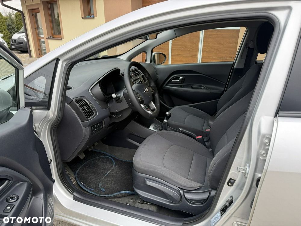 Kia Rio 1.2 Edition 7 - 17