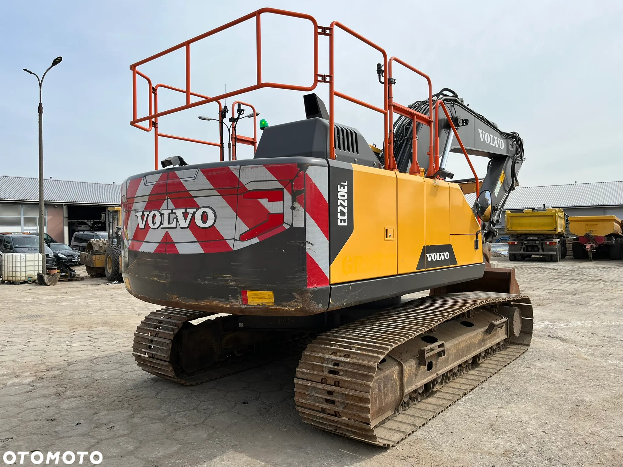 Volvo EC220EL - 8