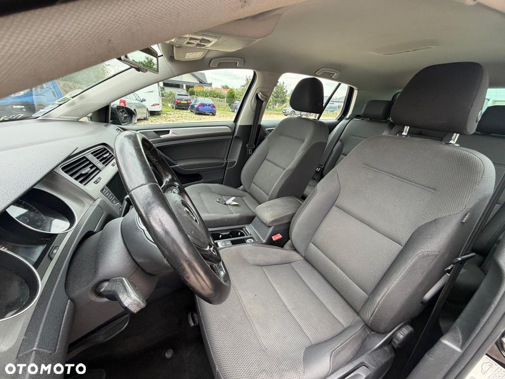 Volkswagen Golf 1.6 TDI BlueMotion Comfortline - 10