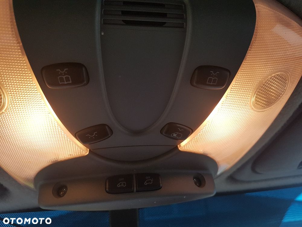 Mercedes-Benz Sprinter - 20