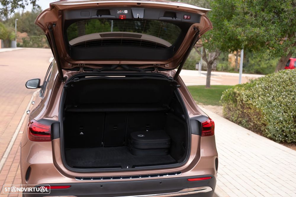 Mercedes-Benz GLA 250 e AMG Line - 16