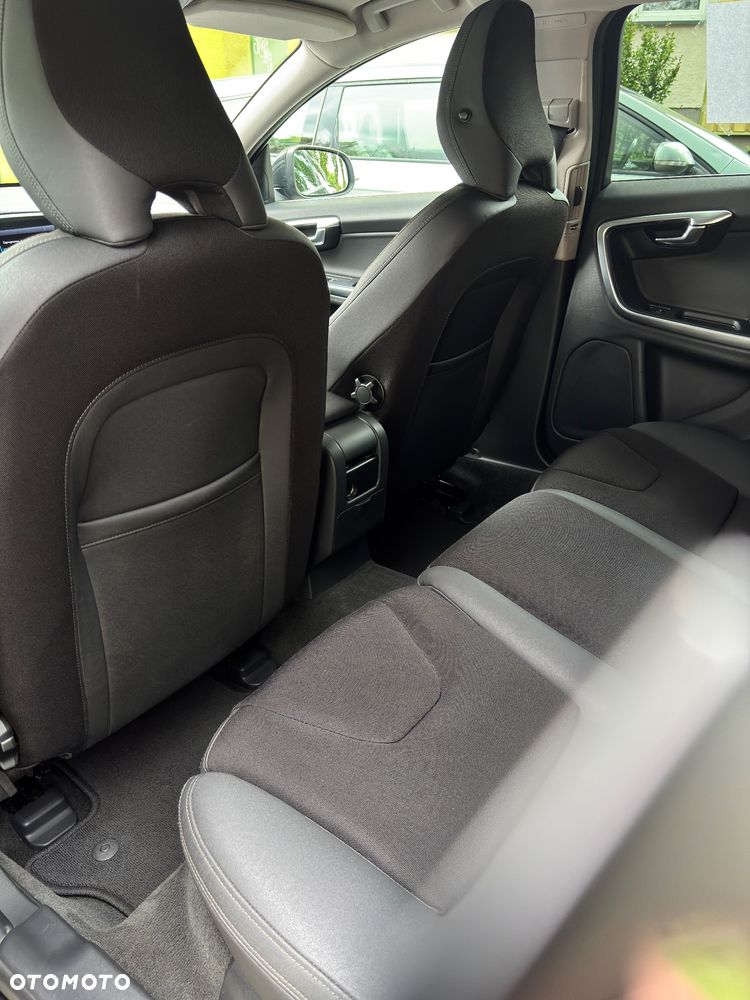 Volvo V60 D3 Momentum - 7
