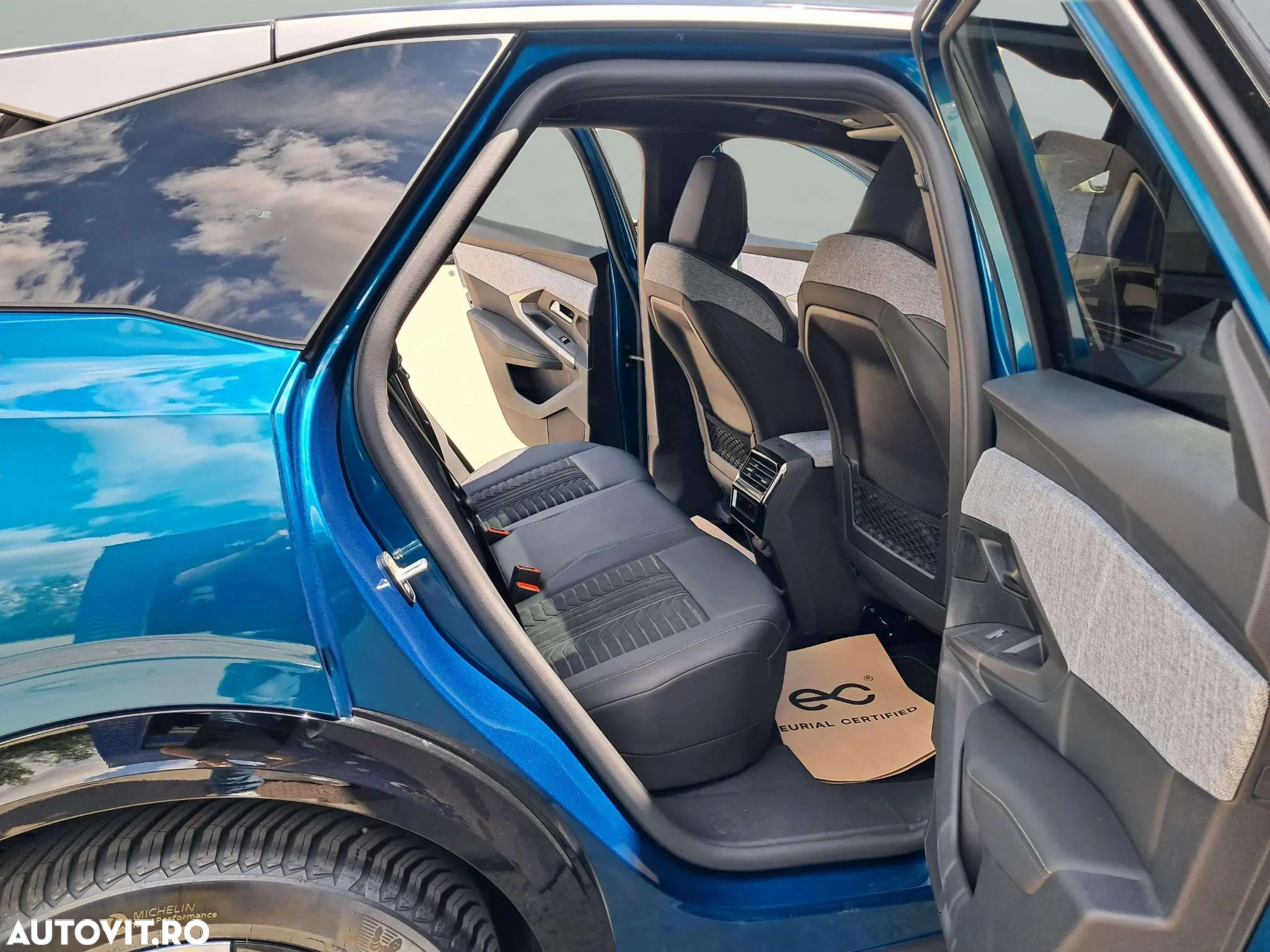 Peugeot 3008 e-3008 73 kWh GT - 7