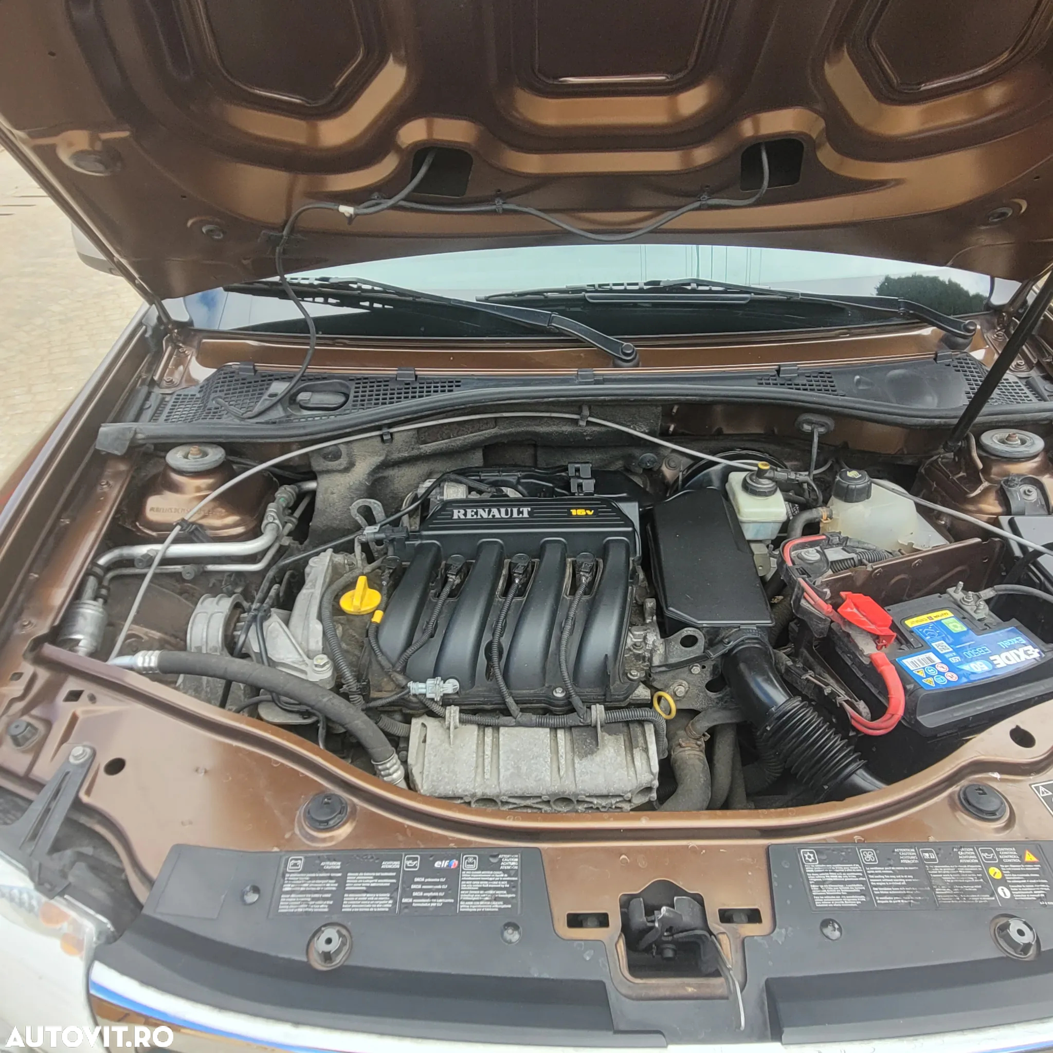 Dacia Duster 1.6 4x2 Laureate - 8
