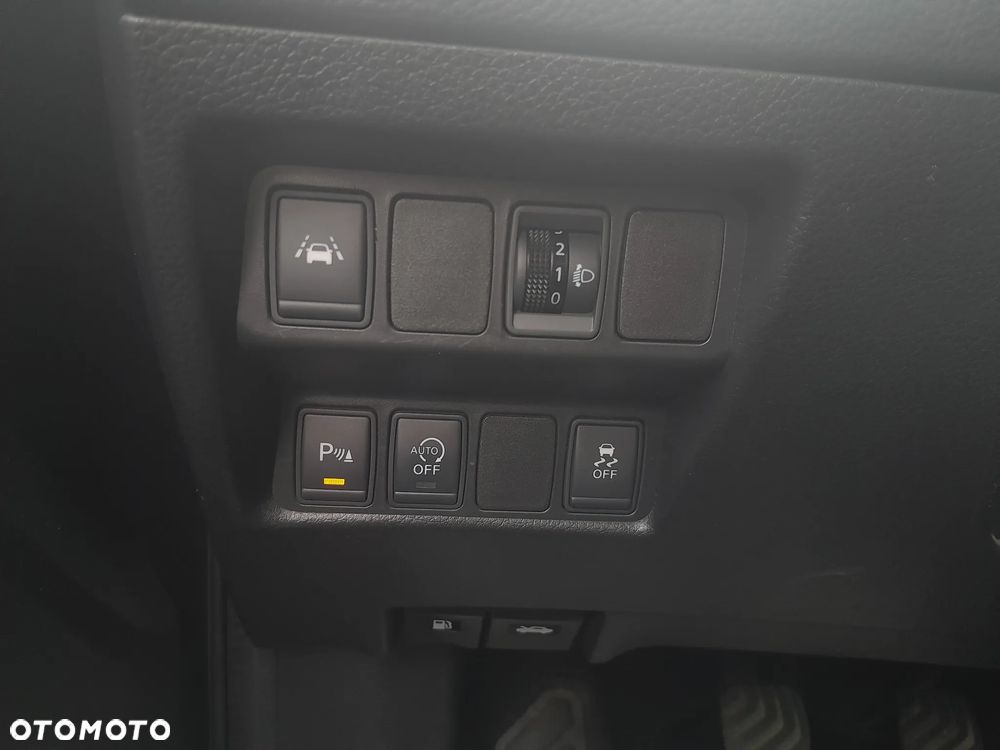 Nissan Qashqai 1.2 DIG-T N-Vision EU6 - 16