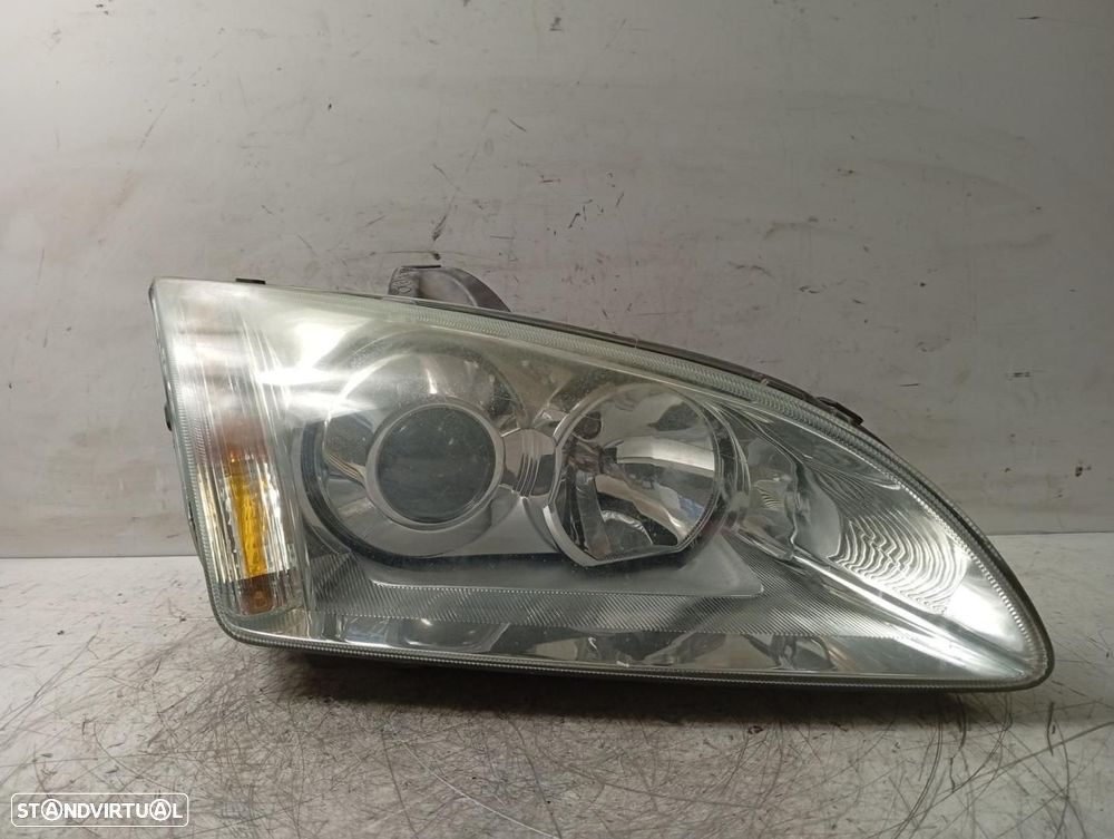 FAROL DIREITO FORD FOCUS BERLINA CAP - 1