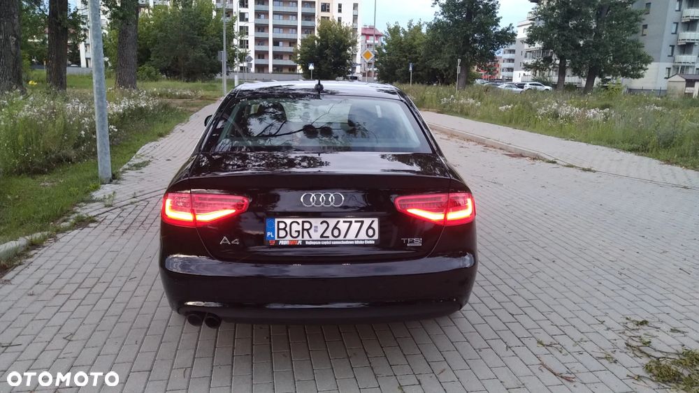Audi A4 Limousine - 5