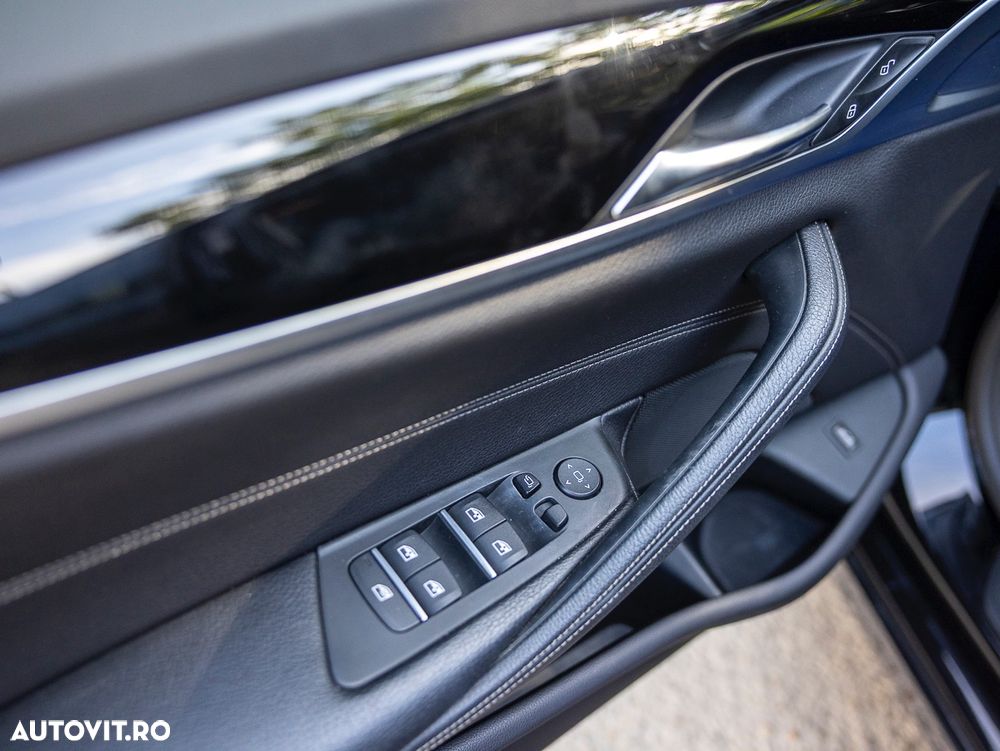 BMW Seria 5 520d xDrive Aut. Sport Line - 30