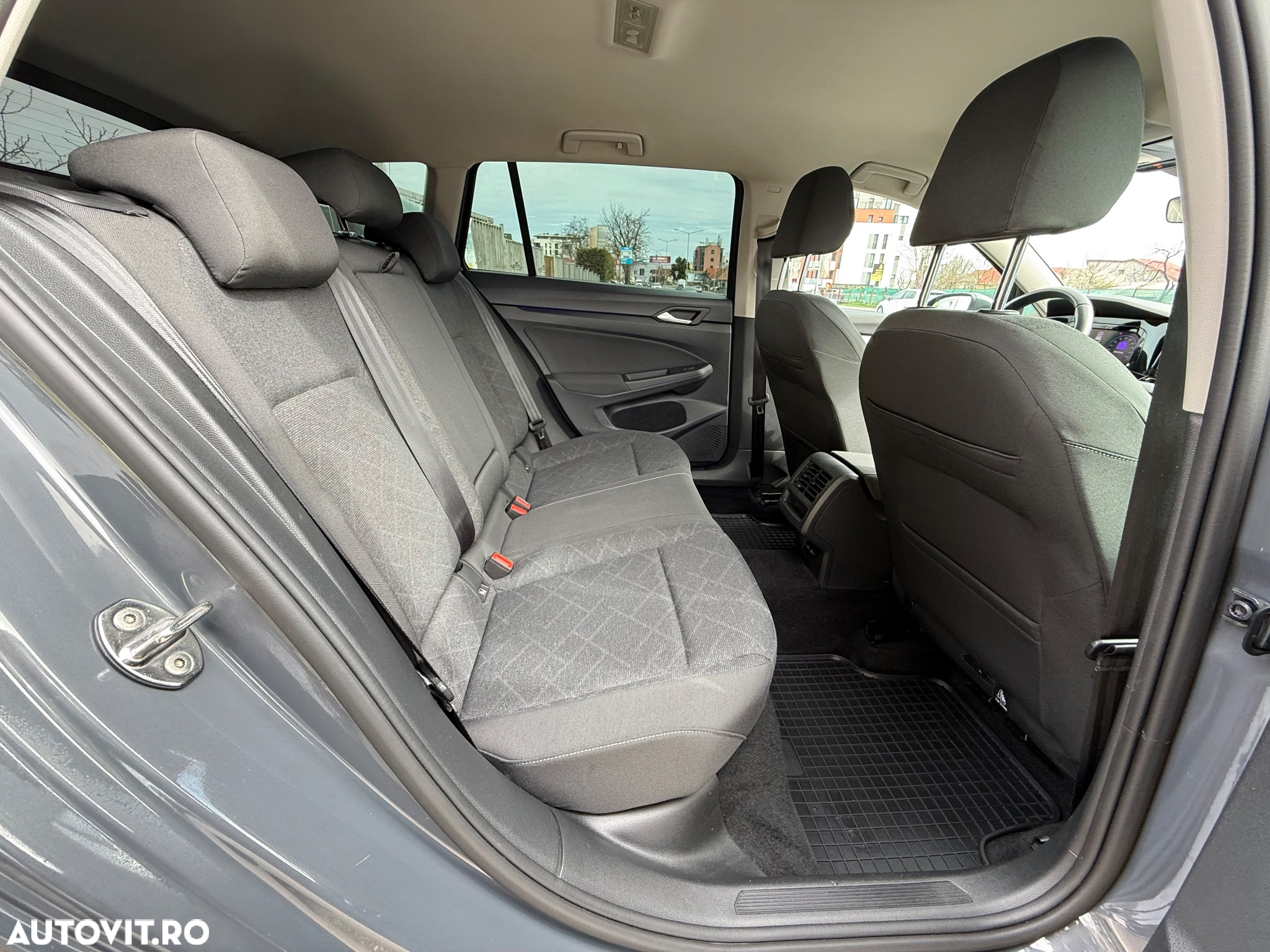 Volkswagen Golf 2.0 TDI DSG Life - 13