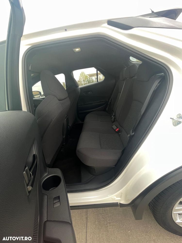 Toyota C-HR 1.8 HEV 140 CP 4x2 CVT Active - 18