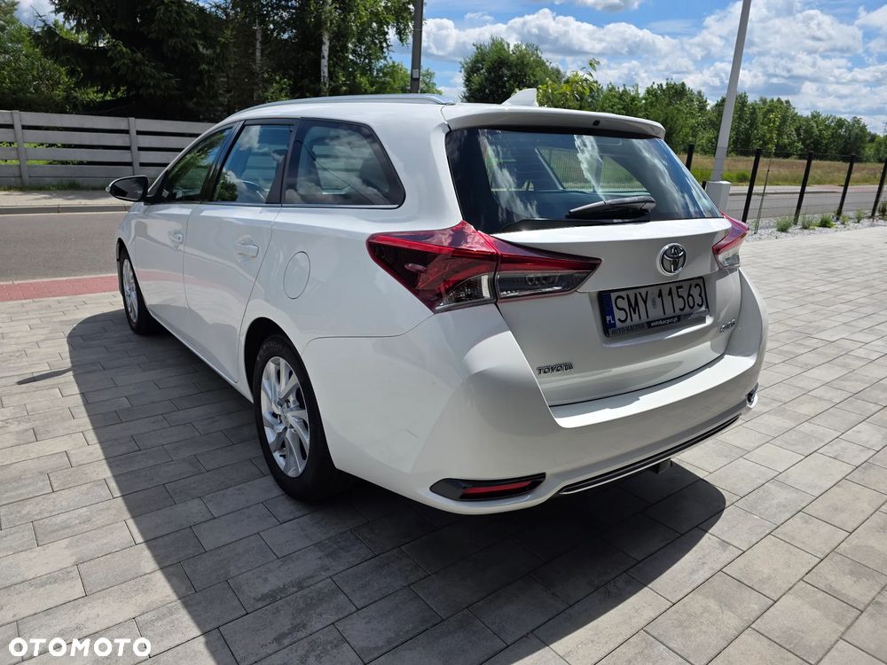Toyota Auris 1.6 D-4D Comfort - 3