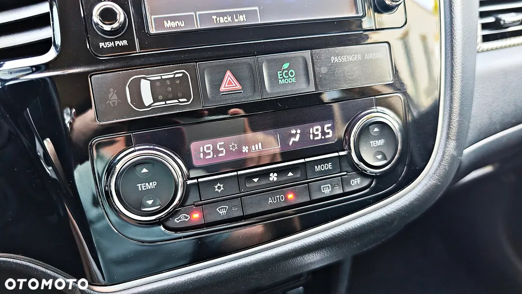 Mitsubishi Outlander - 22
