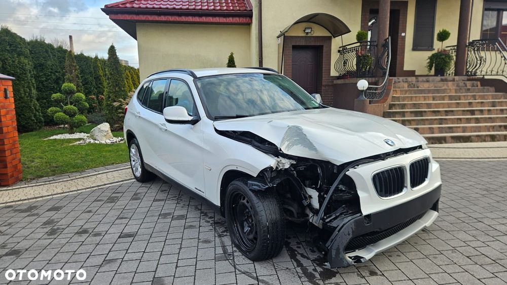 BMW X1 sDrive18d xLine - 12