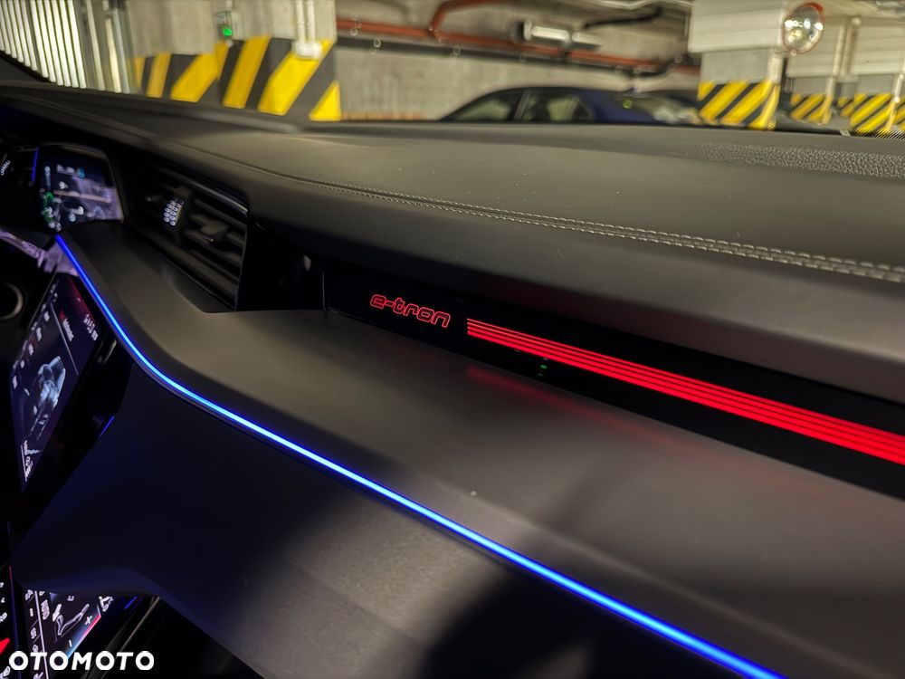 Audi e-tron 55 Quattro S line - 28
