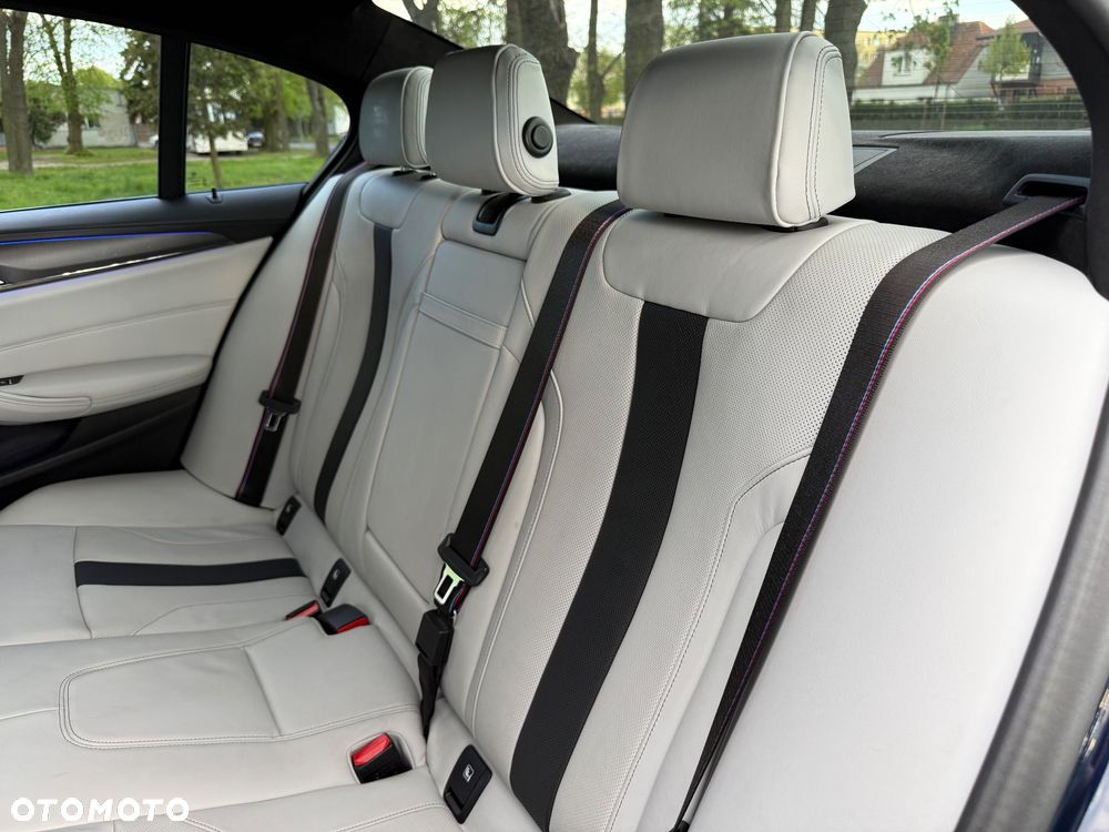 BMW M5 Competition - 36