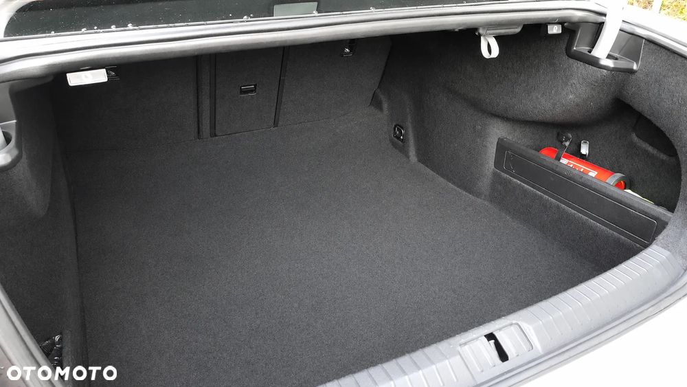 Volkswagen Passat 1.5 TSI EVO Business DSG - 34