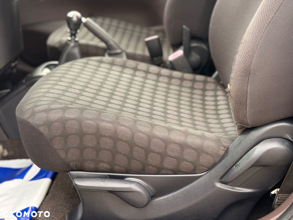 Toyota iQ 1.0 Sol - 16