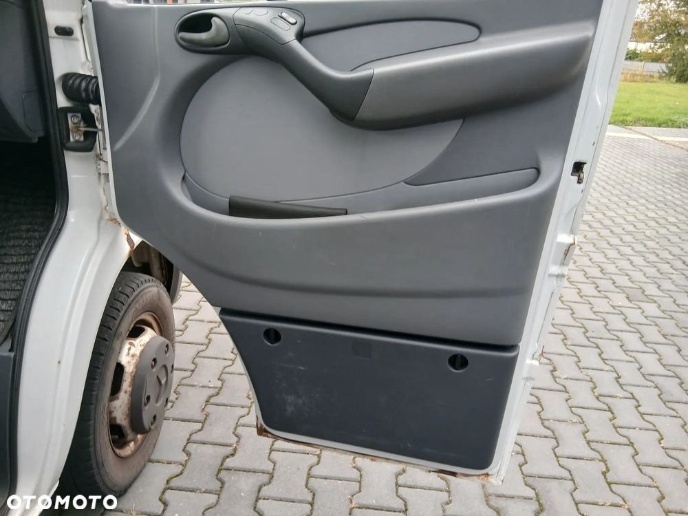 Mercedes-Benz Sprinter 416 - 25