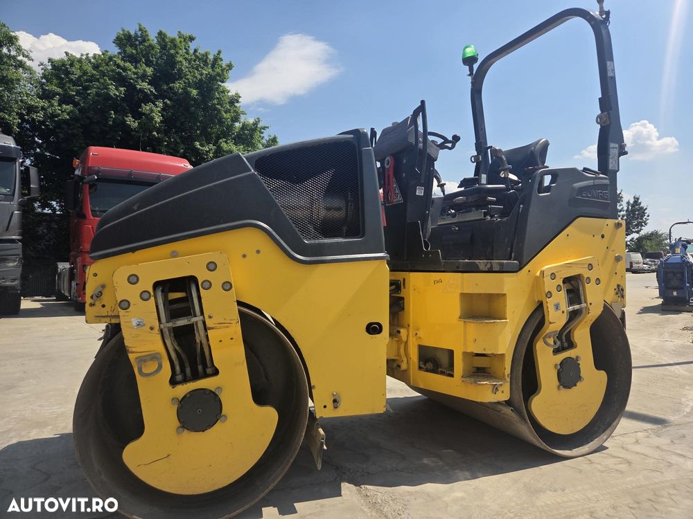 Bomag BW135AD-5, 4 tone, latime tambur 1,4m, motor KUBOTA 50CP, sistem antifurt, lungime 2,9m, inaltime 2,7m, viteze 10km/h, STARE FOARTE BUNA-posibilitate leasing 4 ani-PROMOTIE 29.900 EUR+Tva - 1