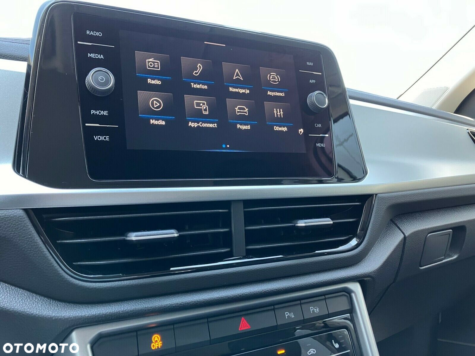 Volkswagen T-Roc - 21