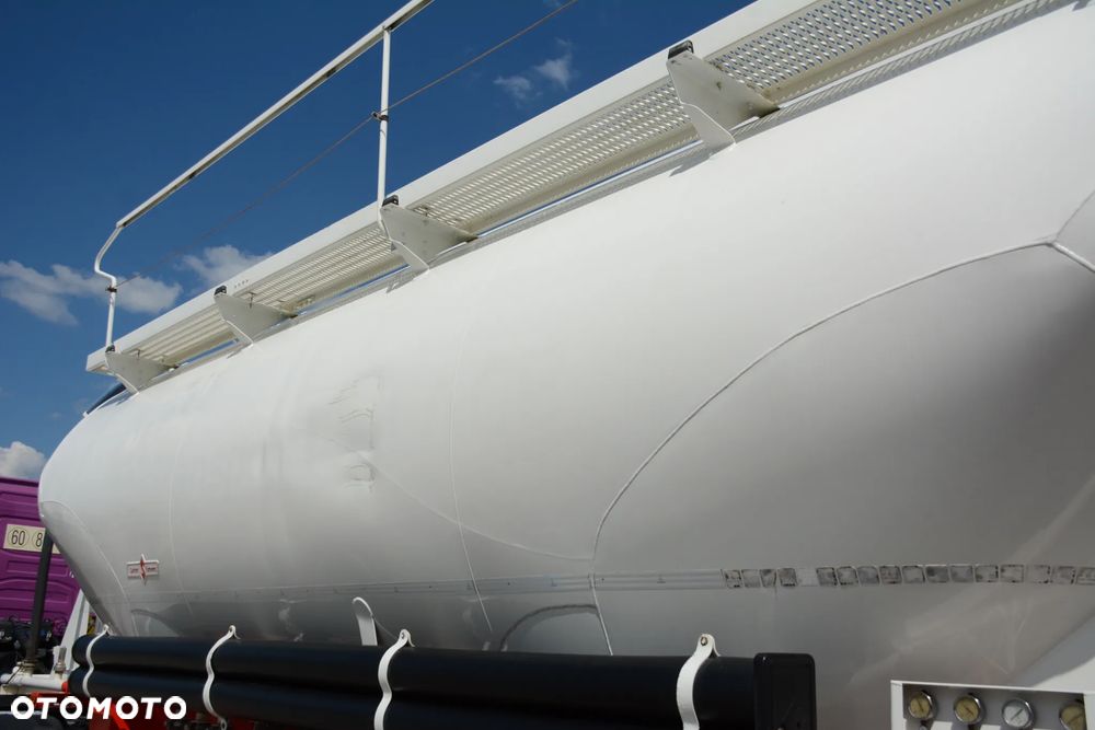 Spitzer SF 39 PI / 2014r / Cementonaczepa / 39000l / 4,660t / Osie SAF / Super stan - 9