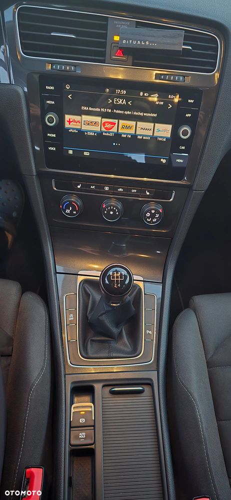 Volkswagen Golf 1.6 TDI BMT Comfortline - 12