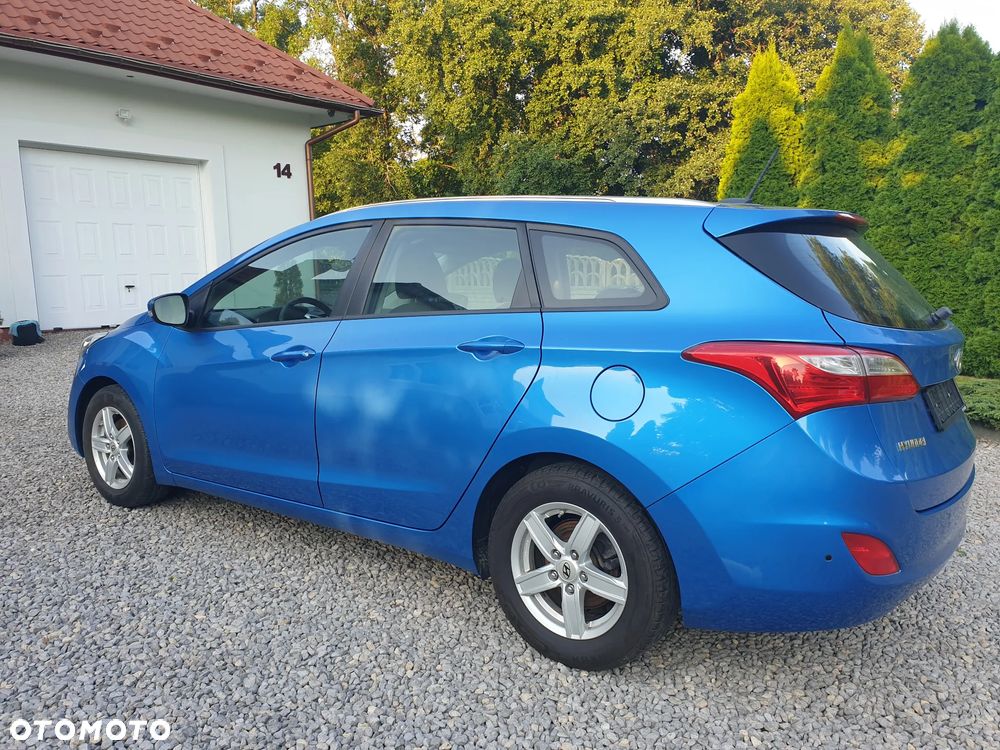 Hyundai i30 blue Kombi 1.4 Classic Navigation - 4